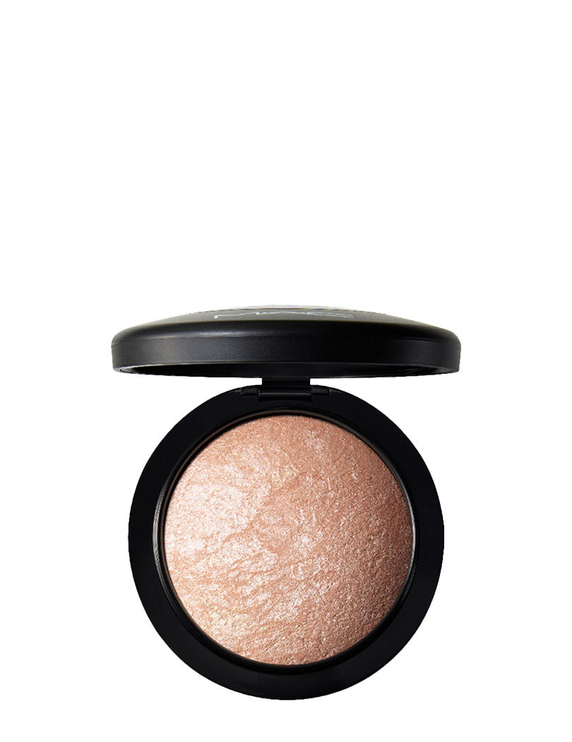 M.A.C Mineralize Skinfinish Highlighter - Soft & Gentle, Singles Buy at Indicrest Image 2