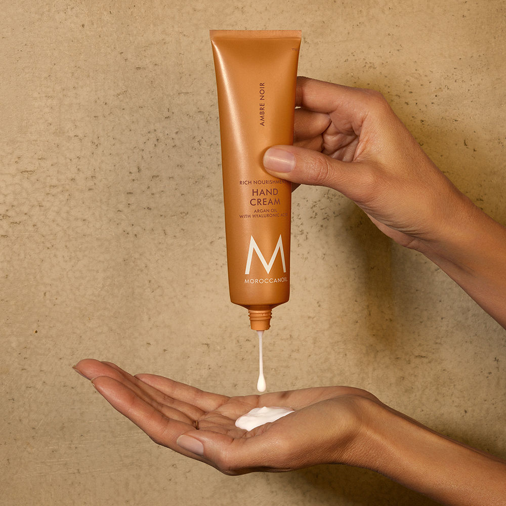 Moroccanoil Hand Cream Ambre Noir | Argan Oil, Hyaluronic Acid & Shea Butter Soft, Moisturized Hands, 40ml